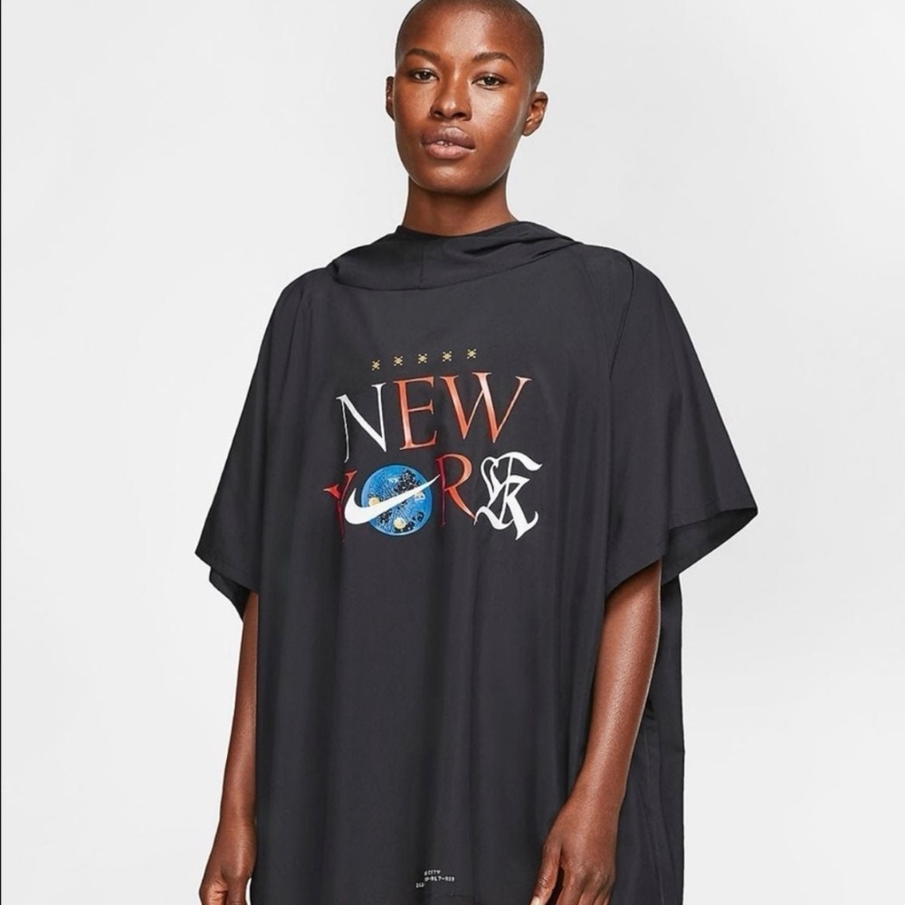 Nike New York Water Repellent Hooded Run